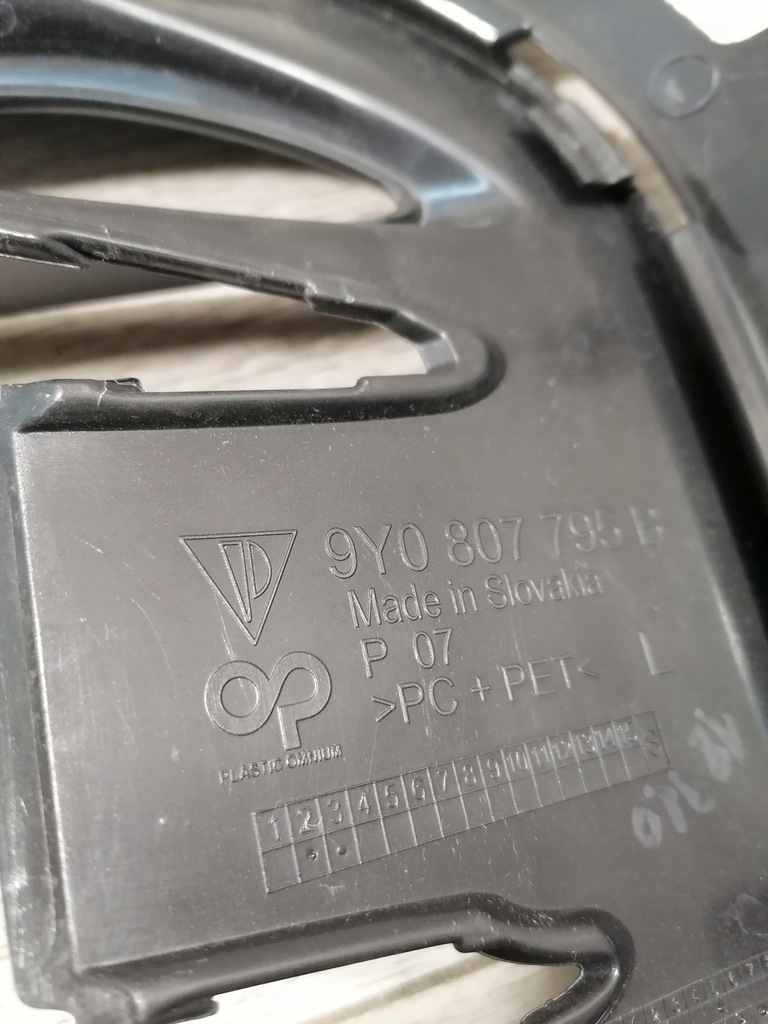 фото №7, Cayenne turbo решітка бампер лівий перед 9y0807795b