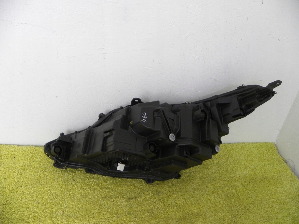 Фара правый  lexus rx 4 iv рестайлинг  20- full led хорошее состояние оригинал Цена