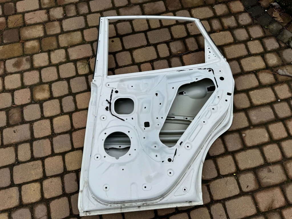 фото №8, Hyundai kona i 1 17-22 дверь правое задняя задние