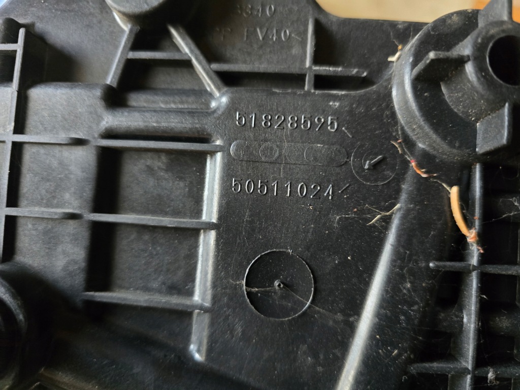 #m alfa romeo основание аккумулятор 51828595 Доставка