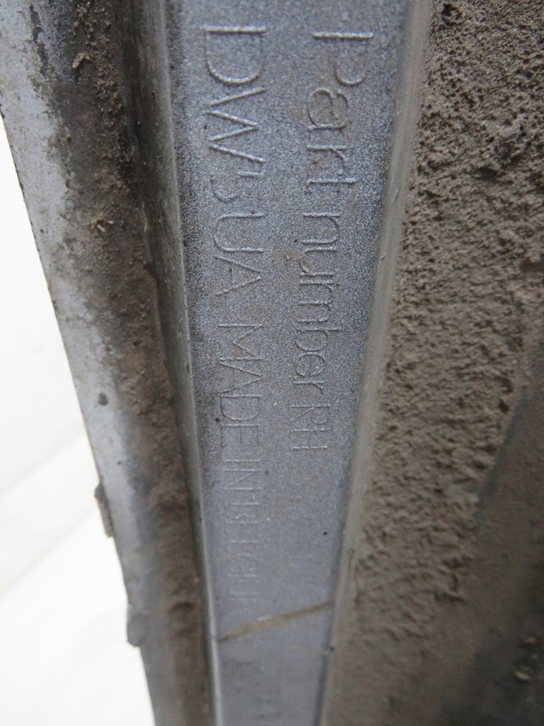 фото №11, Молдинг поріг права r-design volvo s60 ii