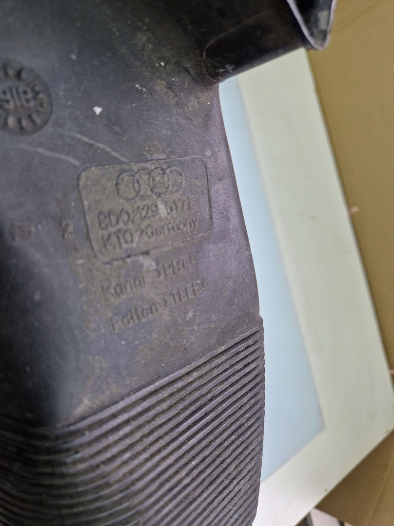 фото №5, Audi a6 s6 c5 4b 2001 частина труби впуску повітря