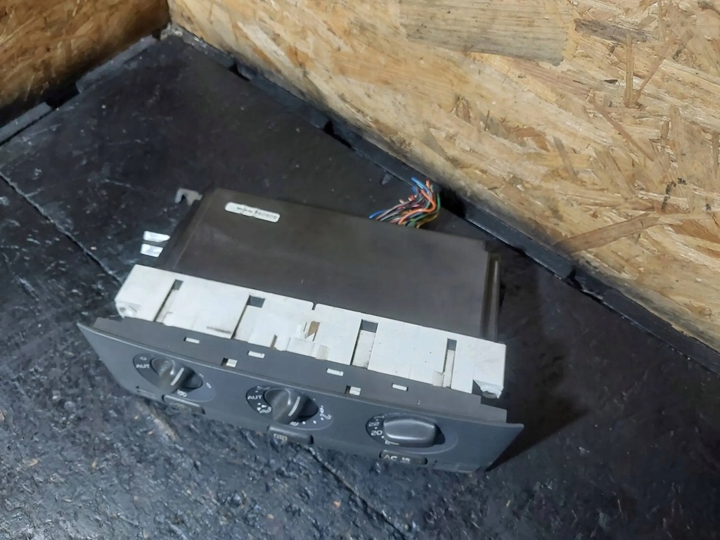 фото №12, Панель кондиціонера обдув volvo s40, v40 806094 806095