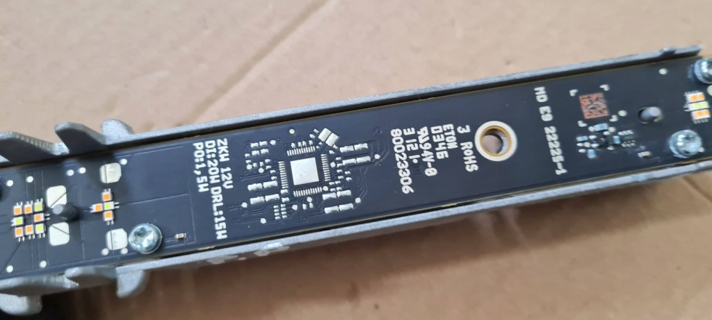 Купити Q3 83a модуль led drl поворотник ліхтарі  full led оригінал 83a941475