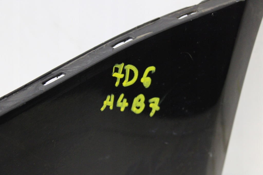 Audi a4 b7 cabrio s-line 2006r- бампер задний задняя pdc lz9y - код лакокрасочного покрытия Доставка