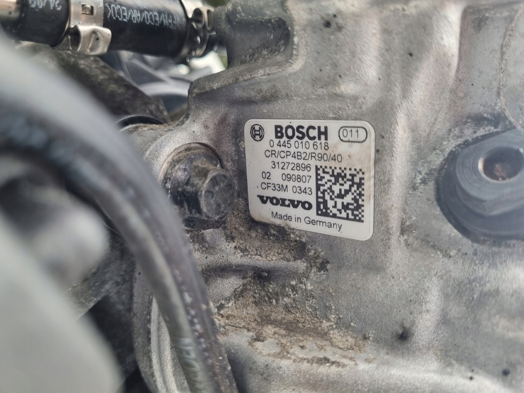 Двигатель комплект volvo xc70 2 2.4 d5 175km ładnie pracuje 133tyś d5244t14 Недорого