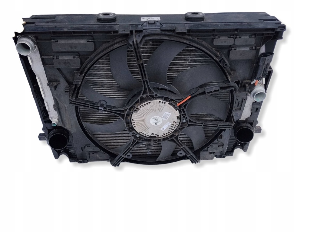 Купити Радіатор комплект . води кондиціонер інтеркулер bmw 6 640d 3.0d f10 f12 f13 8509174