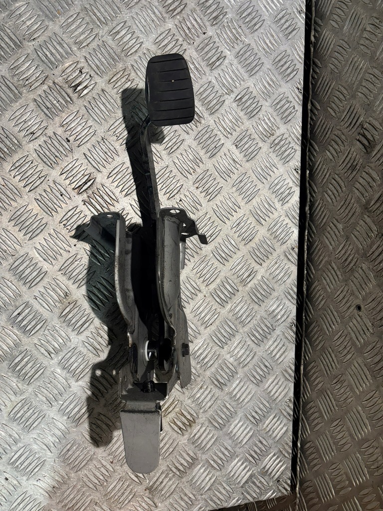 фото №1, Педаль тормоза europa renault express ii 180204491r