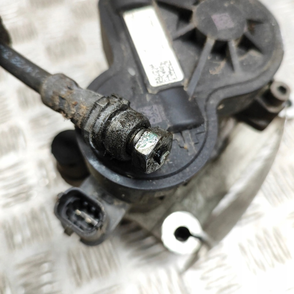 фото №7, Ford mustang mach-e 2023 правая сторона задний суппорт тормозной