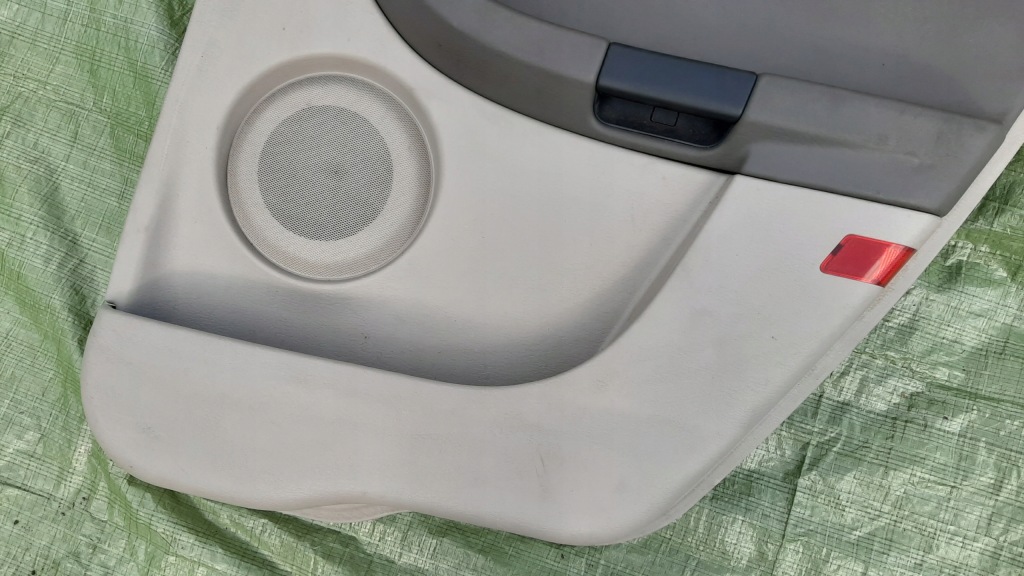 фото №4, Обшивка оббивка двері правий задня chrysler pacifica