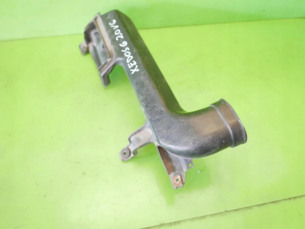 Впуск воздухозаборник труба воздуха mazda xedos 6 2.0 v6 Оригинал