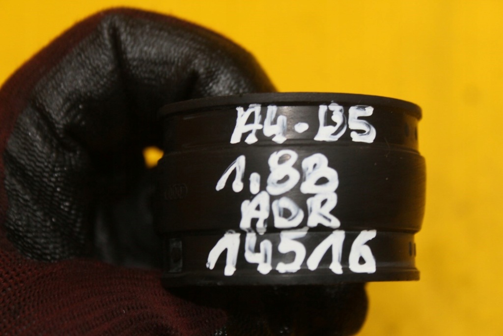 фото №5, Резиновый элемент коллектор passat b5 a4 b5 1.8 058133299 adr