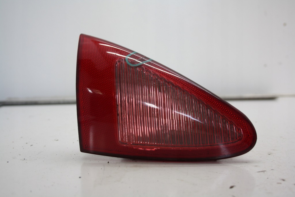 фото №1, Лампа кришки лівий задня alfa romeo 147 2000-2004r 46747825 03320010