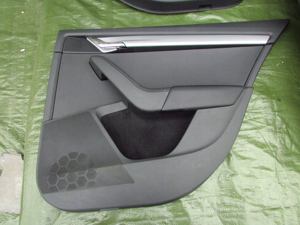 Skoda octavia iii 3 сидіння сидіння матеріал з підігрівом з обшивки дверей eu 12-20r Доставка