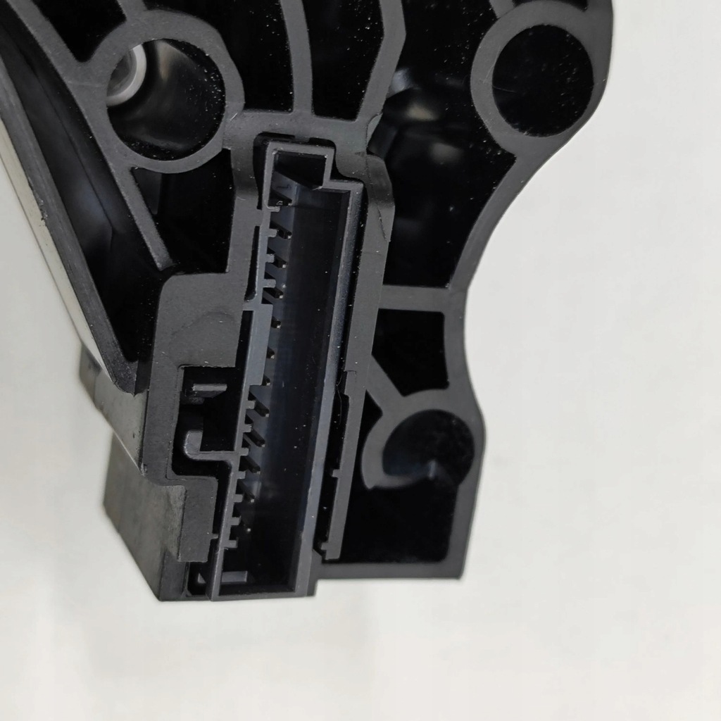 фото №7, Bmw i3 2014 домкрат перемикання передач / верхній