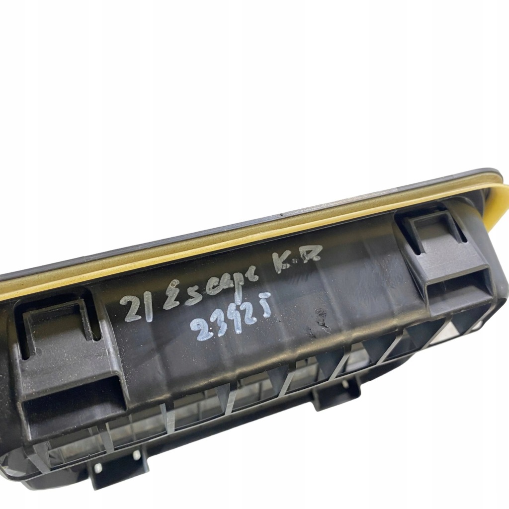 Ford kuga iii 2021 ліва сторона решітка вентиляційна pod бампером заднім Зі Шроту