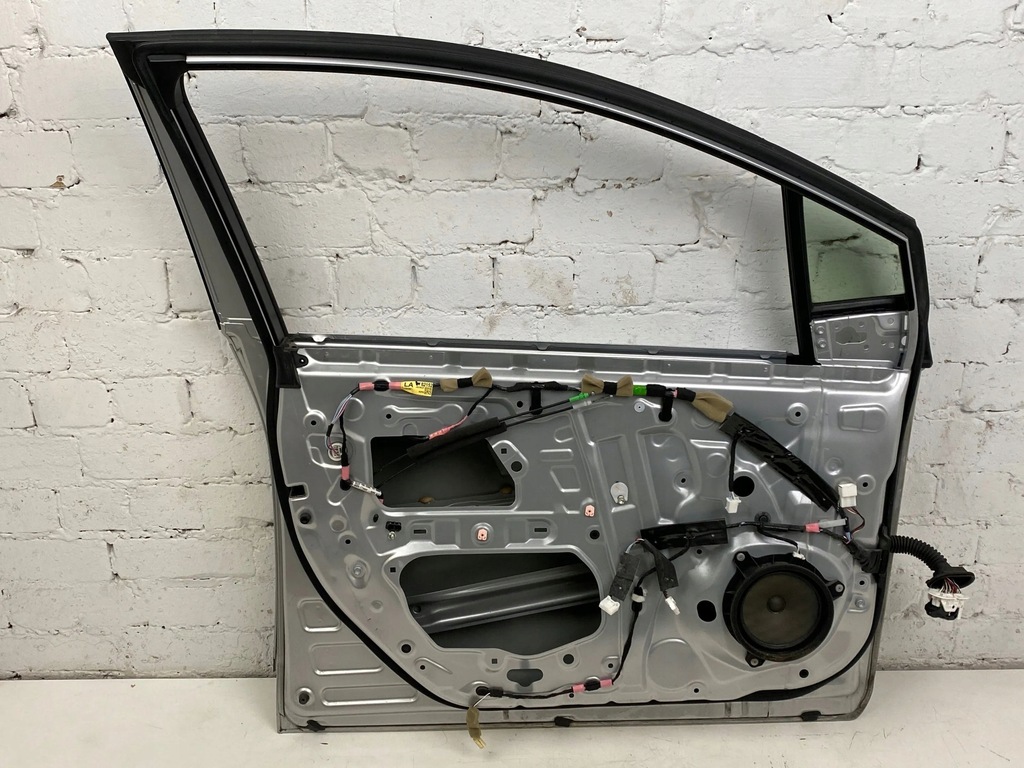 фото №9, 2018 toyota prius prime двері передні