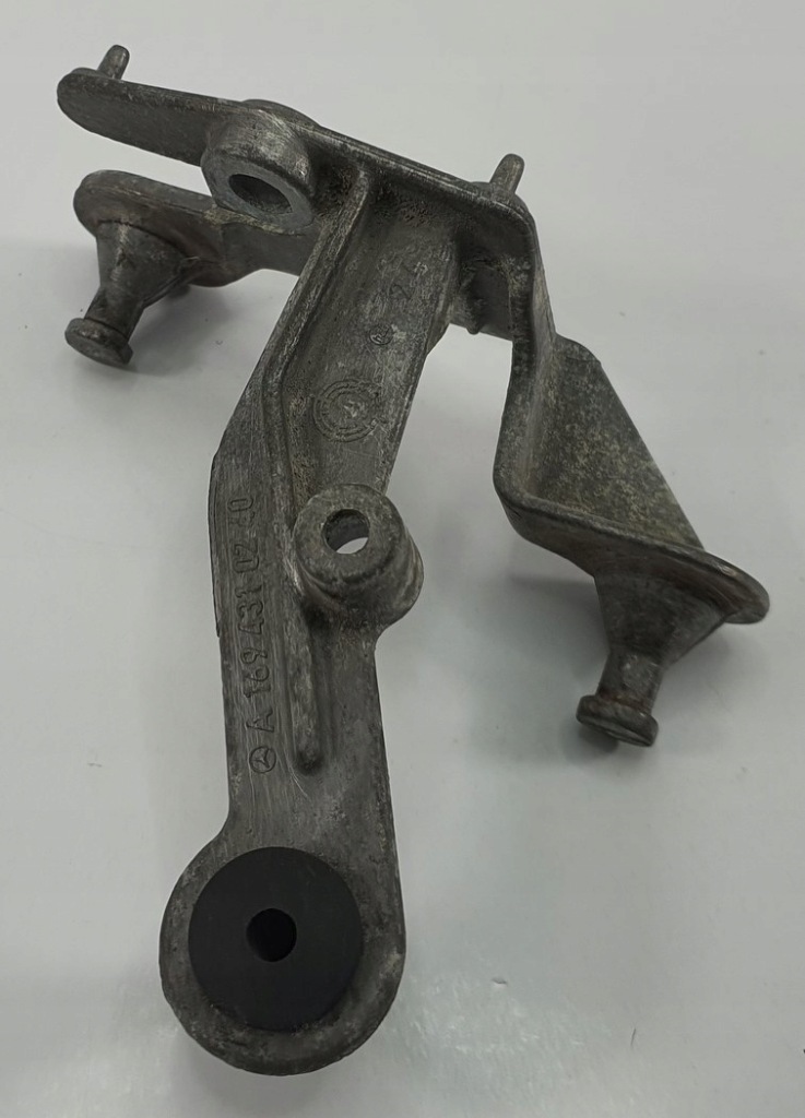 фото №1, Кронштейн кронштейн насоса abs mercedes w245 w169