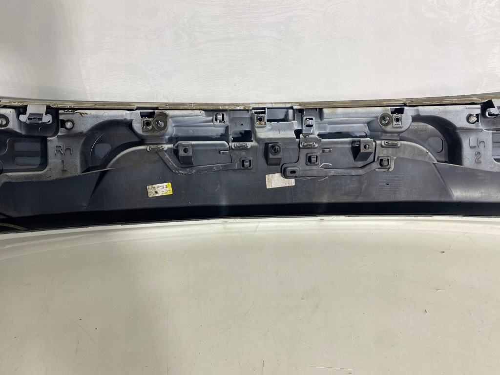 Накладка крышки багажника задняя renault clio iv универсал европа в Украине