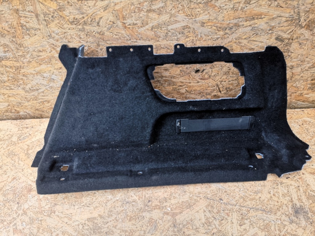 фото №1, Rr velar обшивка багажника правый