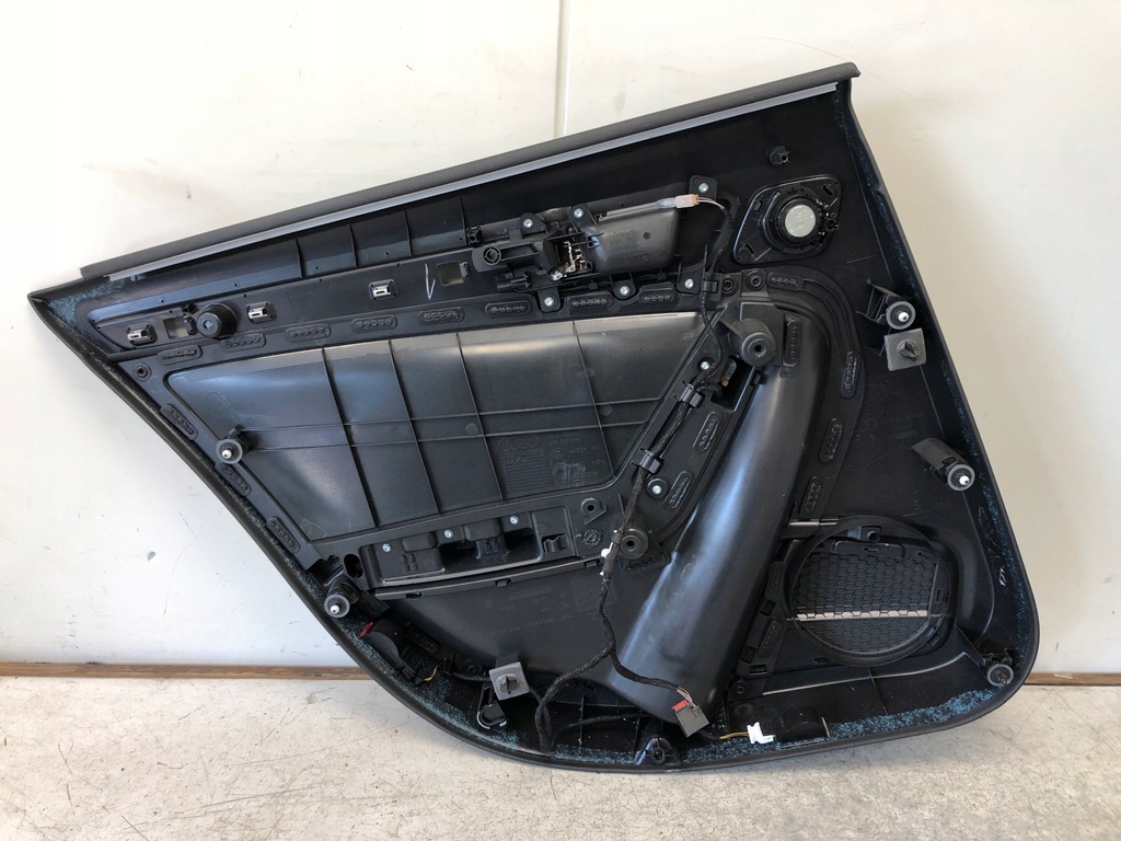 фото №6, Обшивка дверь правый задняя audi a4 b8 8k0867306