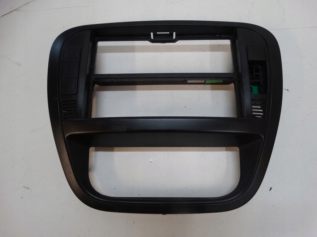 фото №1, Рамка панель декоративный citroen c2, c3 lift 96546655xt