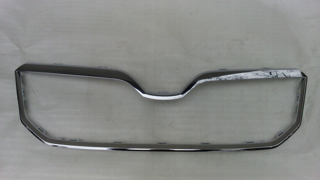 фото №1, Skoda yeti хром рамка решётка радиатора 5l0853761