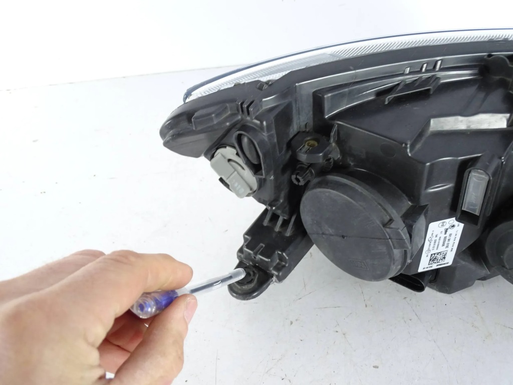 фото №6, Лампа перед передня ліва skoda fabia iii 3 6v 14-18