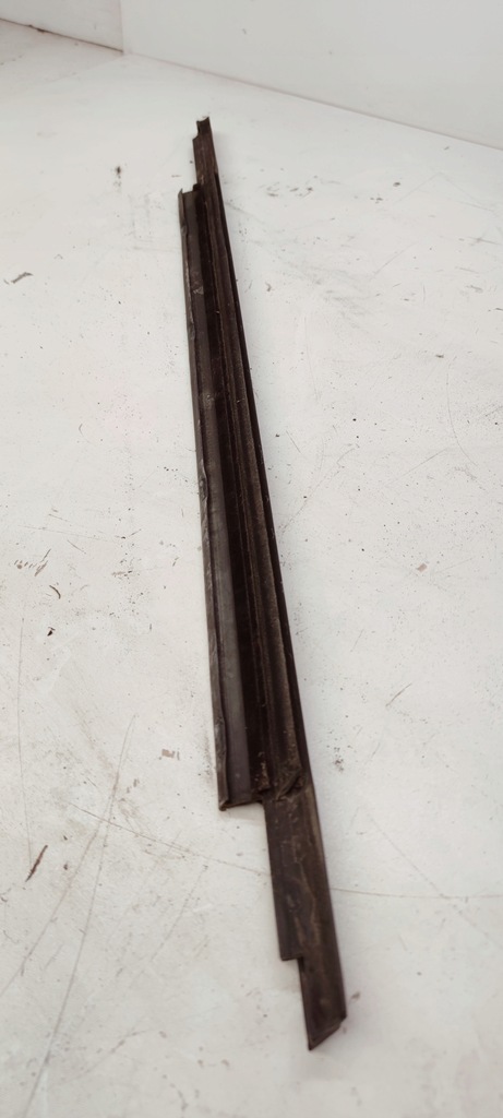 фото №6, Молдинг дверь левый задняя mat audi q5 8r 8r0839477c