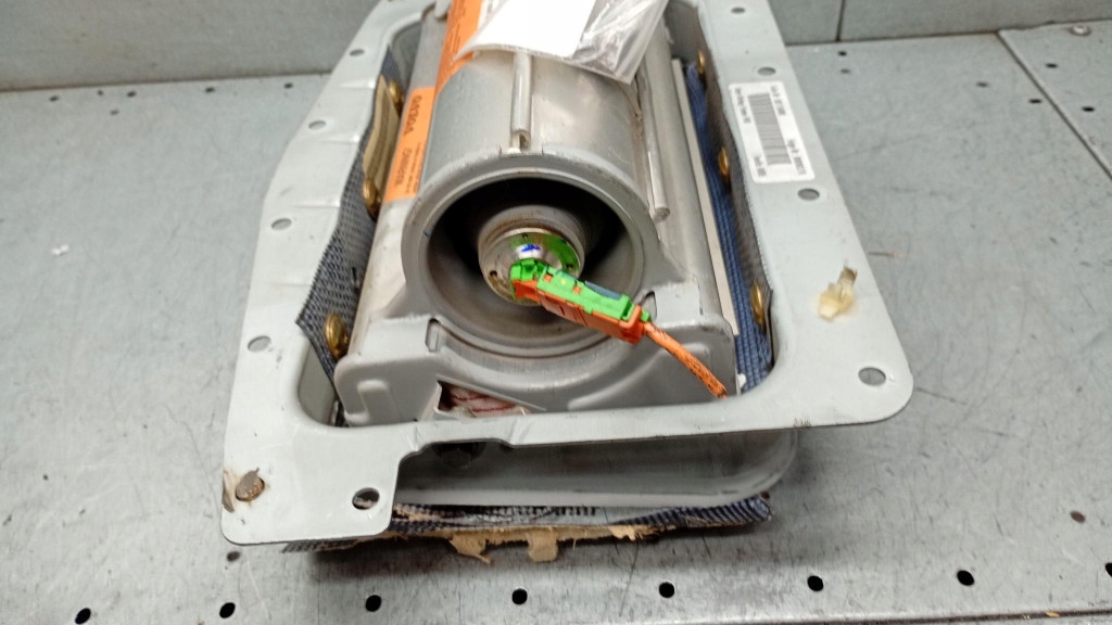 фото №6, Подушка повітряна пасажира оригінальний номер 30615530 volvo v40 s40 00-04r