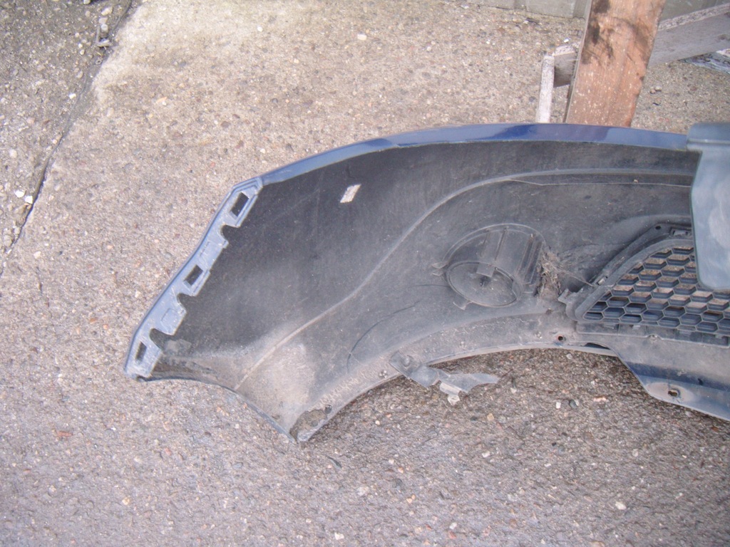 фото №7, Dacia sandero i 08-12 1.2 16v бампер перед передний код лакокрасочного покрытия dvd42