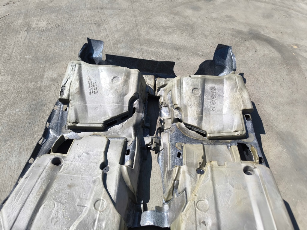 фото №7, Коврик обшивка audi a1 8x 8x1863367d europa 1 оригинал !!!