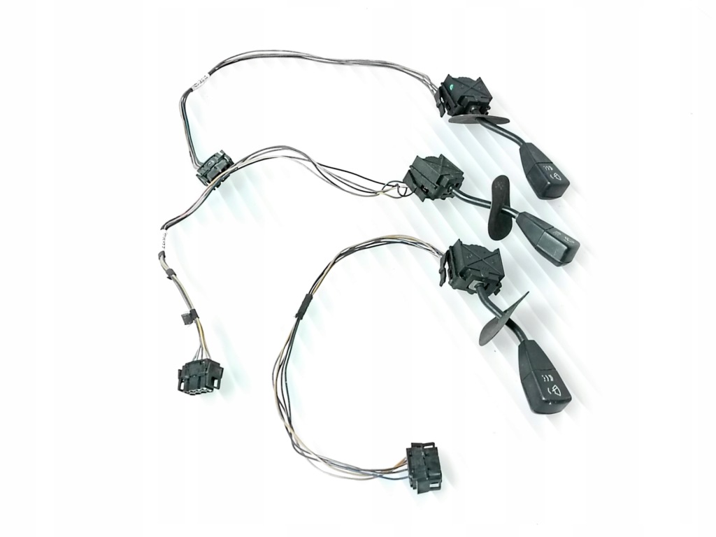 Купити Bmw e36 перемикач двірник 8360915 оригінальний номер
