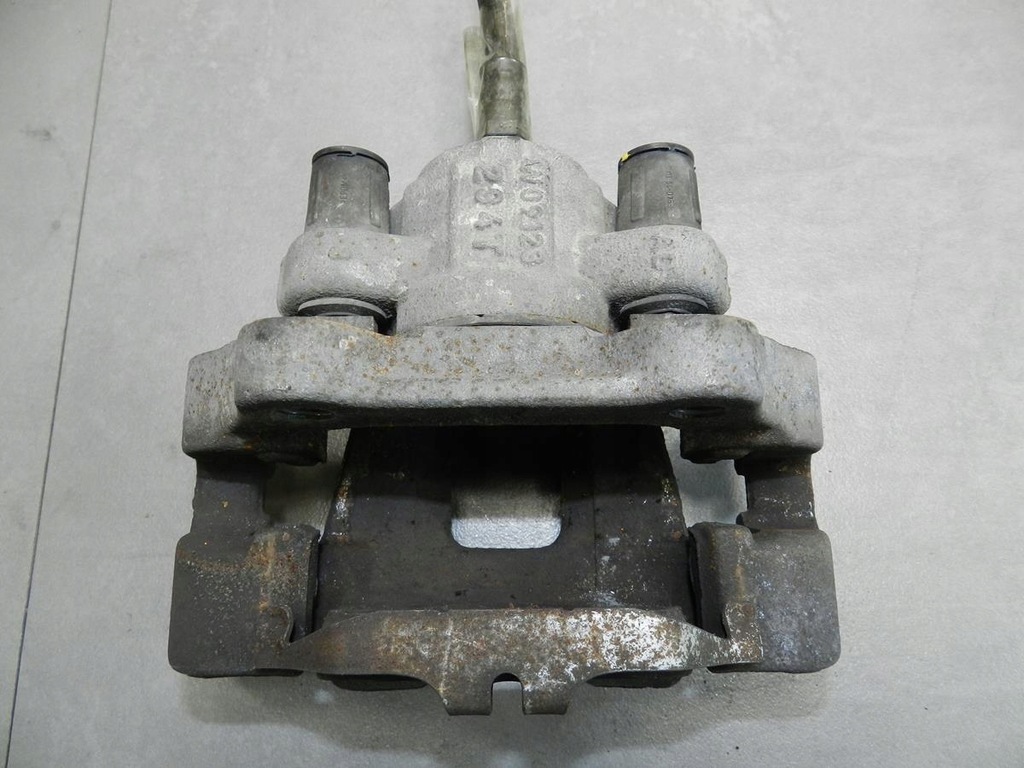 фото №4, Bmw 1 f20 118xd супорт правий задня