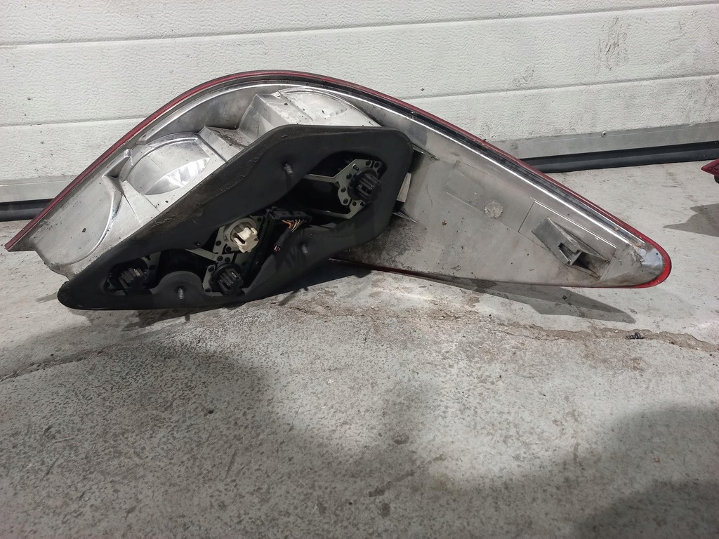 фото №2, Лампа задняя левая mercedes w251 r-klasa