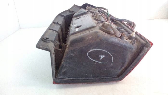 фото №6, Лампа левая задняя mitsubishi space wagon 2000r.