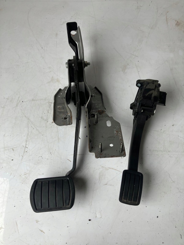 фото №1, Педали peugeot 308 t9 автоматическая коробка передач gaz тормоз