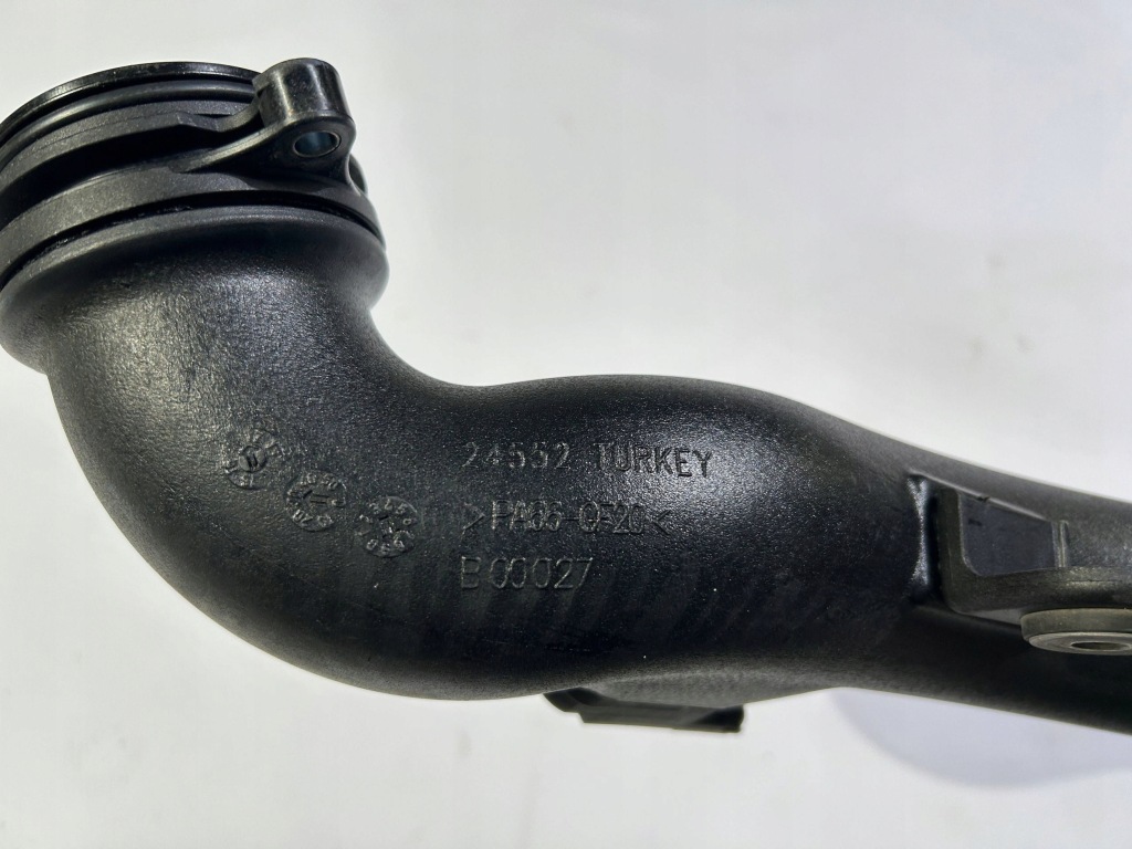 Пабтрубок  труба впускной шланг турбины интеркулер maserati quattroporte 2013- с Разборки