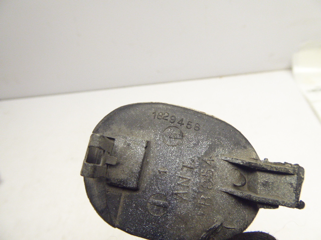 фото №2, Punto i 176 заглушка фаркоп бампера 1829458