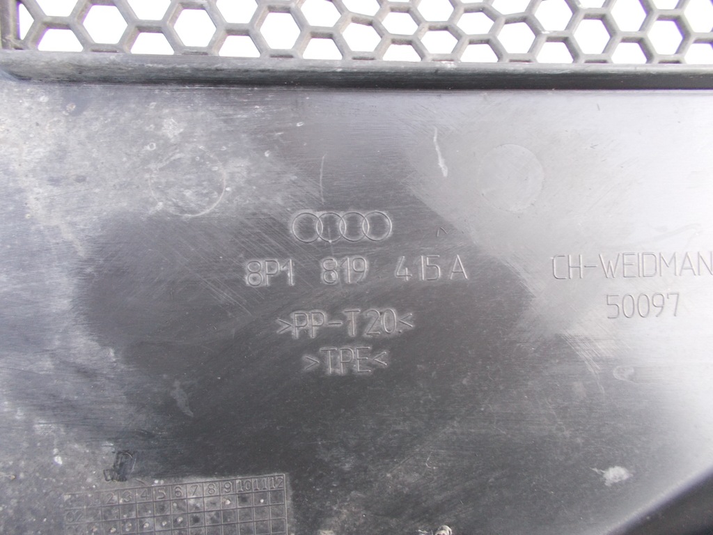 фото №13, Жабо пластиковый audi a3 8p 8p1819415a 2003-2012r