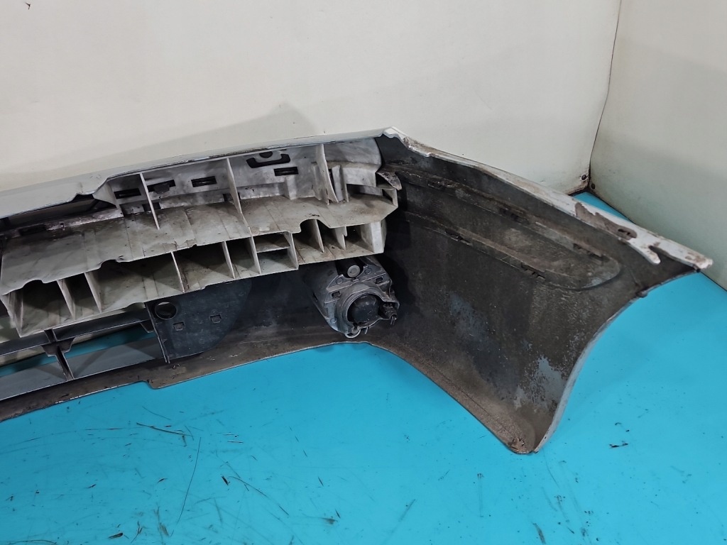 Бампер перед renault scenic i серебристый hb 5d 99-03 Доставка