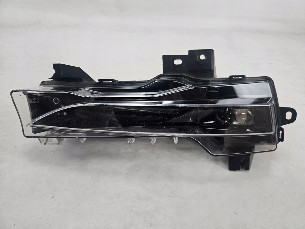 Купить Tesla model 3 y рестайлинг  2017 - противотуманная фара led drl перед правый 1624798-00-a