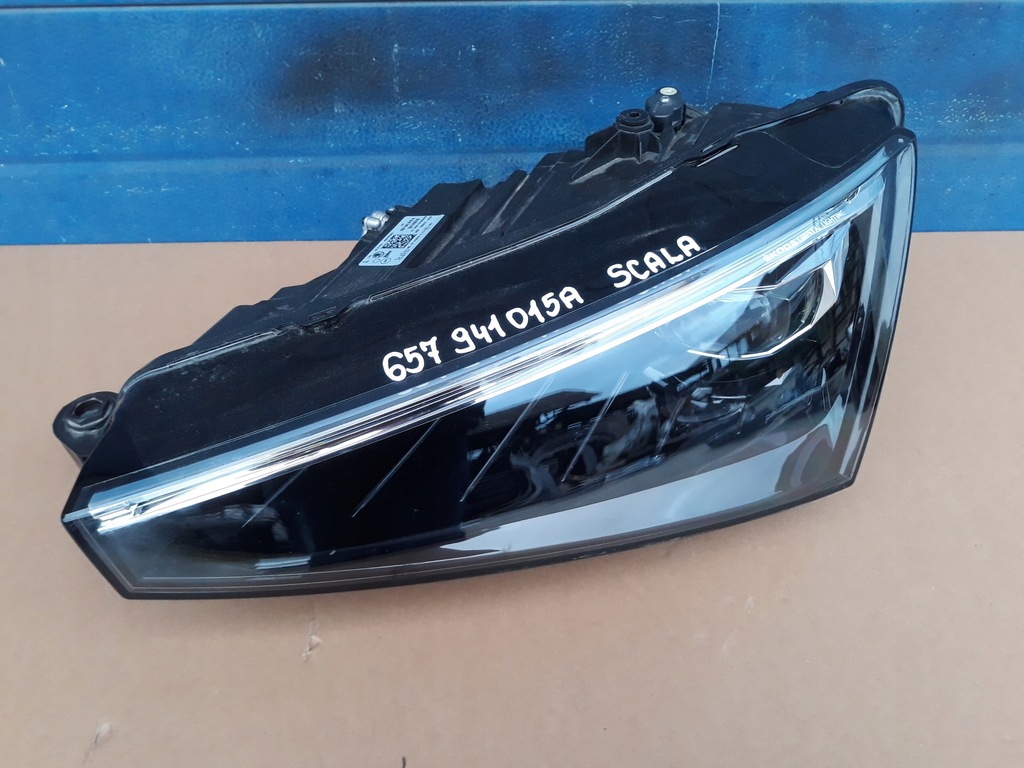 фото №1, Лампа skoda scala 657941015a b.ładna