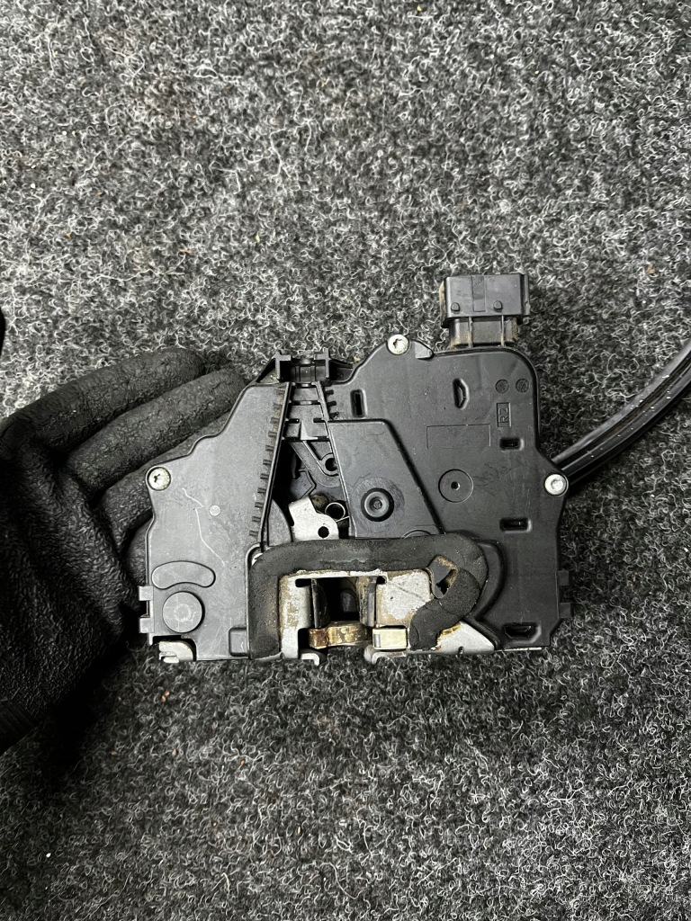 Замок дверь правый перед boxer ii jumperii ducato iii 1350147080 с Разборки