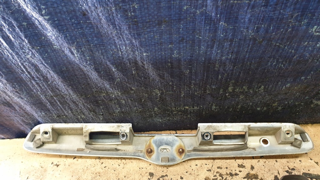 фото №5, Mazda tribute i накладка молдинг кришки задня