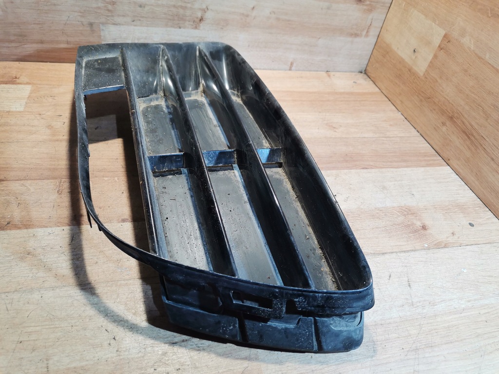 фото №10, Решётка заглушка правая бампер перед vw scirocco r-line 08- 1k8853950