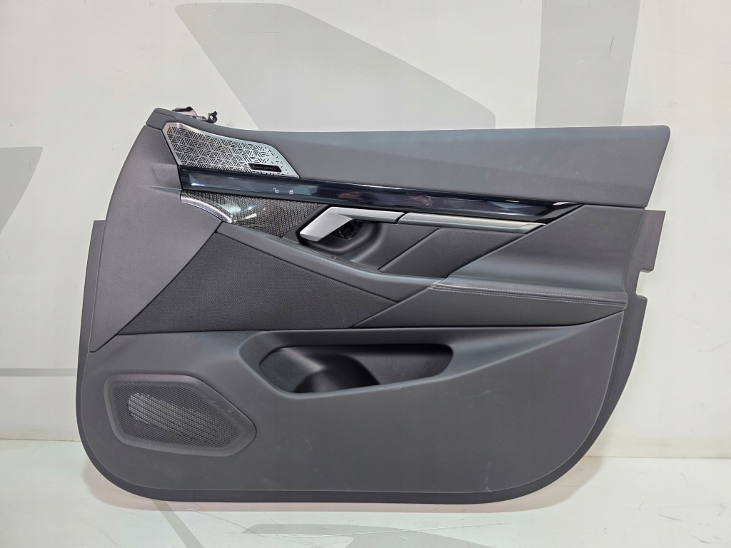 Купити Оббивка двері права передня bmw 5 limusine m5 g60 g90
