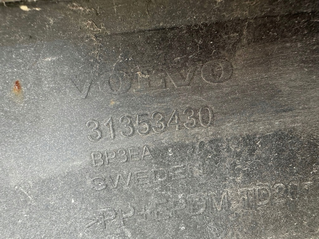 фото №12, Volvo xc90 бампер задний задняя 31353430