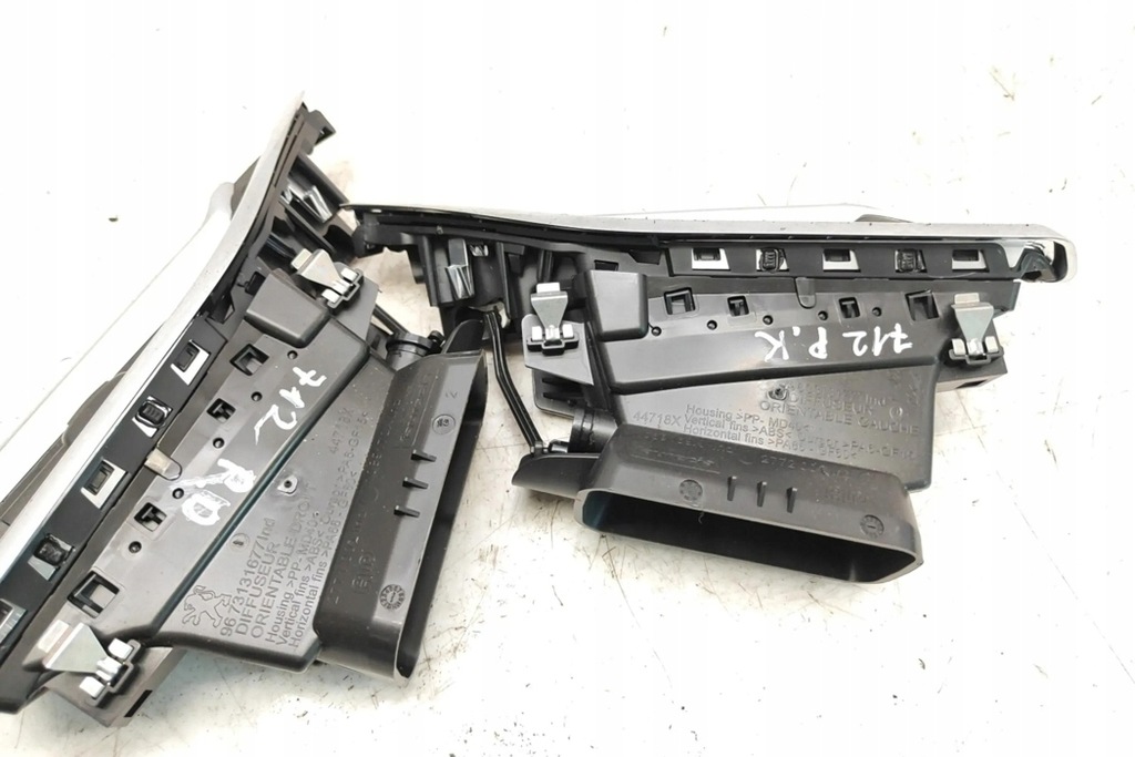 фото №7, Повітроводи панелі приладової панелі citroën berlingo k9 9633131777 1.56l дизель