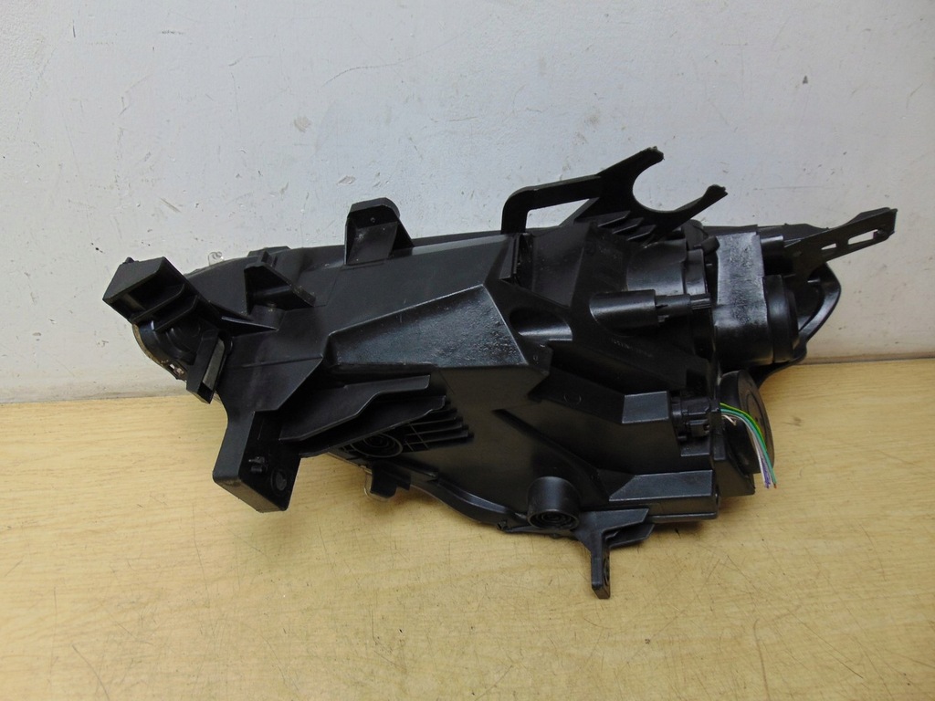 фото №10, Лампа правая перед peugeot partner 2008- europa org